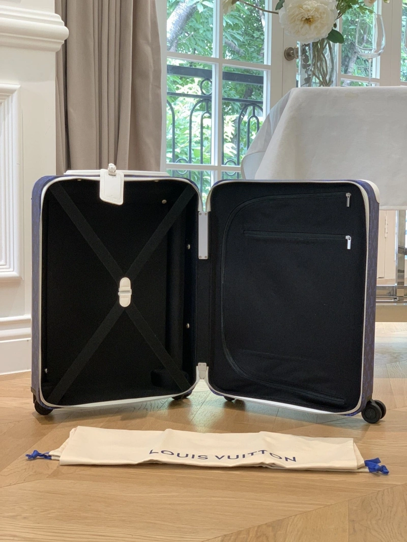 Sophisticated LX Suitcase 25695