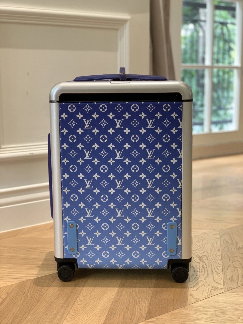 Refined LX Suitcase 25705