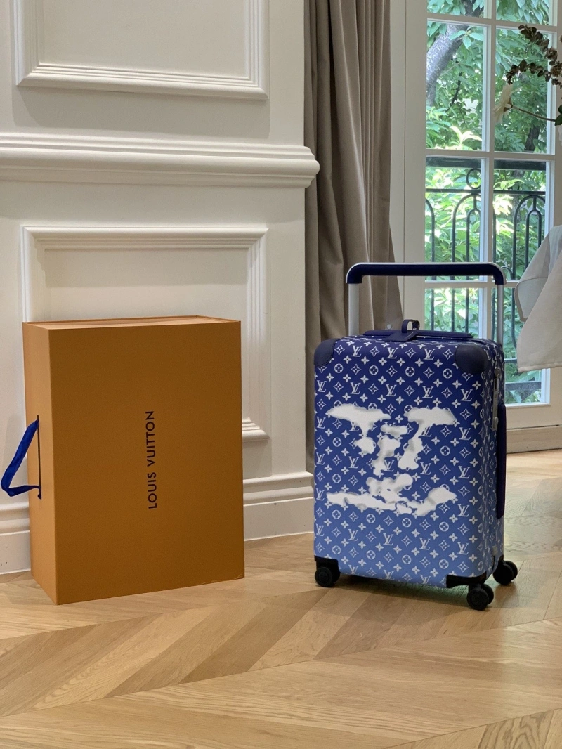 Refined LX Suitcase 25705