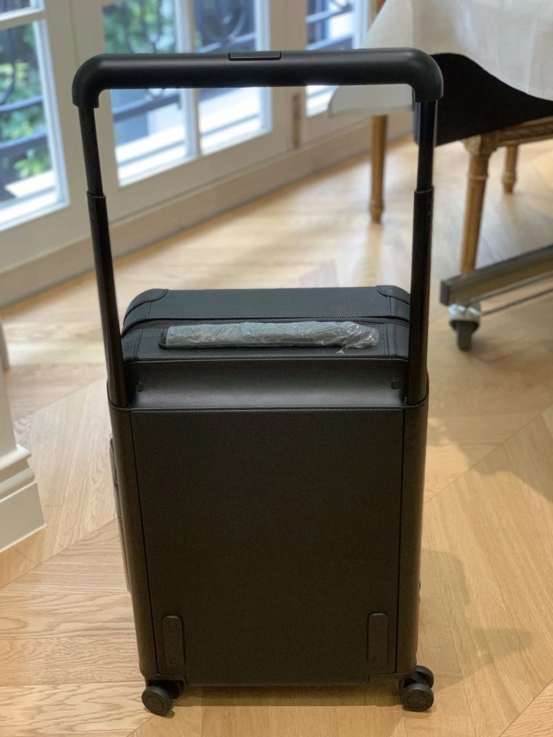 Unique LX Suitcase 25688