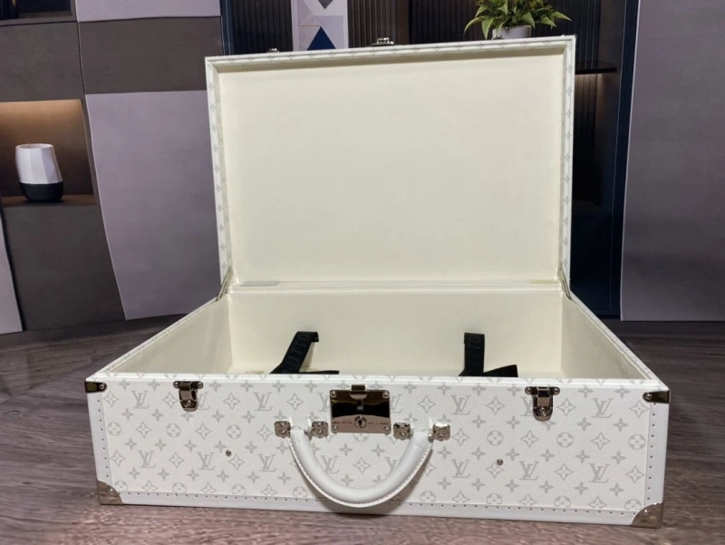 LX Suitcase Modern 25689