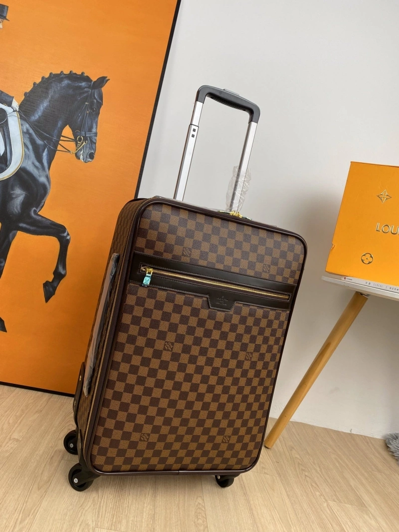 DailyWear LX Suitcase 25677