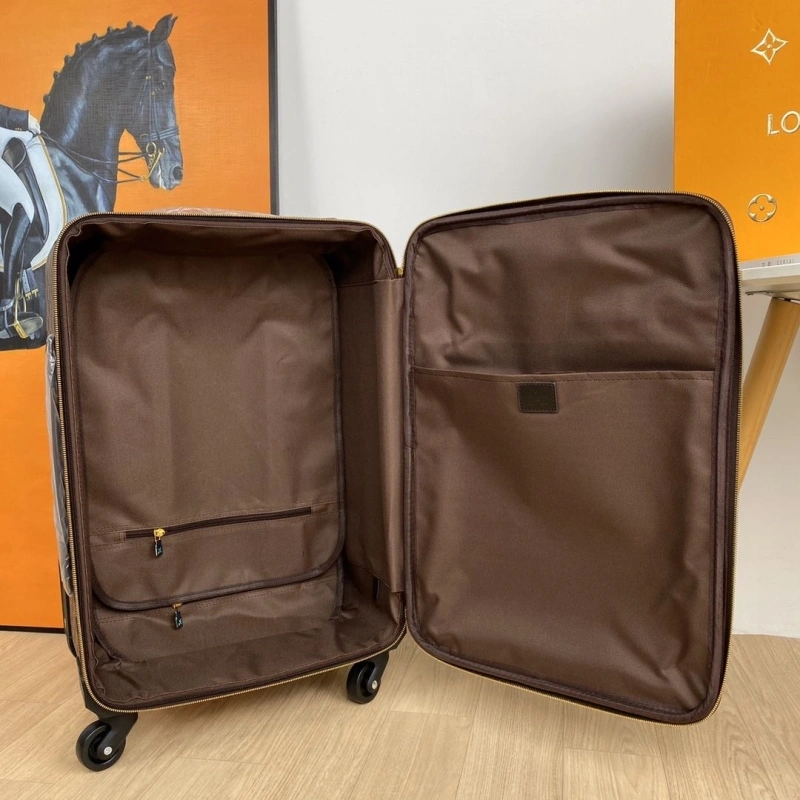 DailyWear LX Suitcase 25677