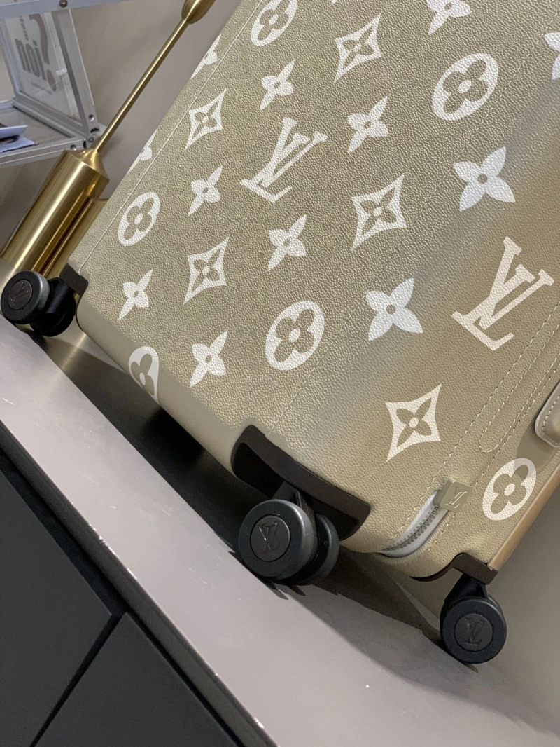 Efficient LX Suitcase 25760