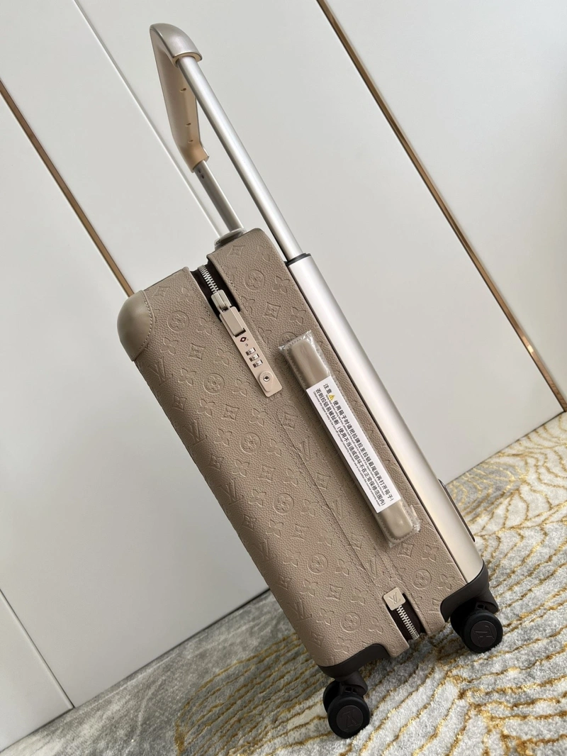 Minimalist LX Suitcase 25679