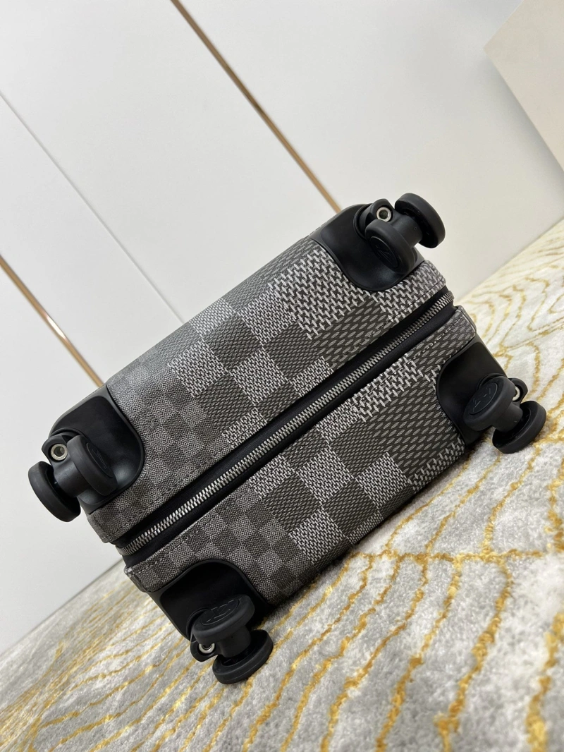 Durable LX Suitcase 25656