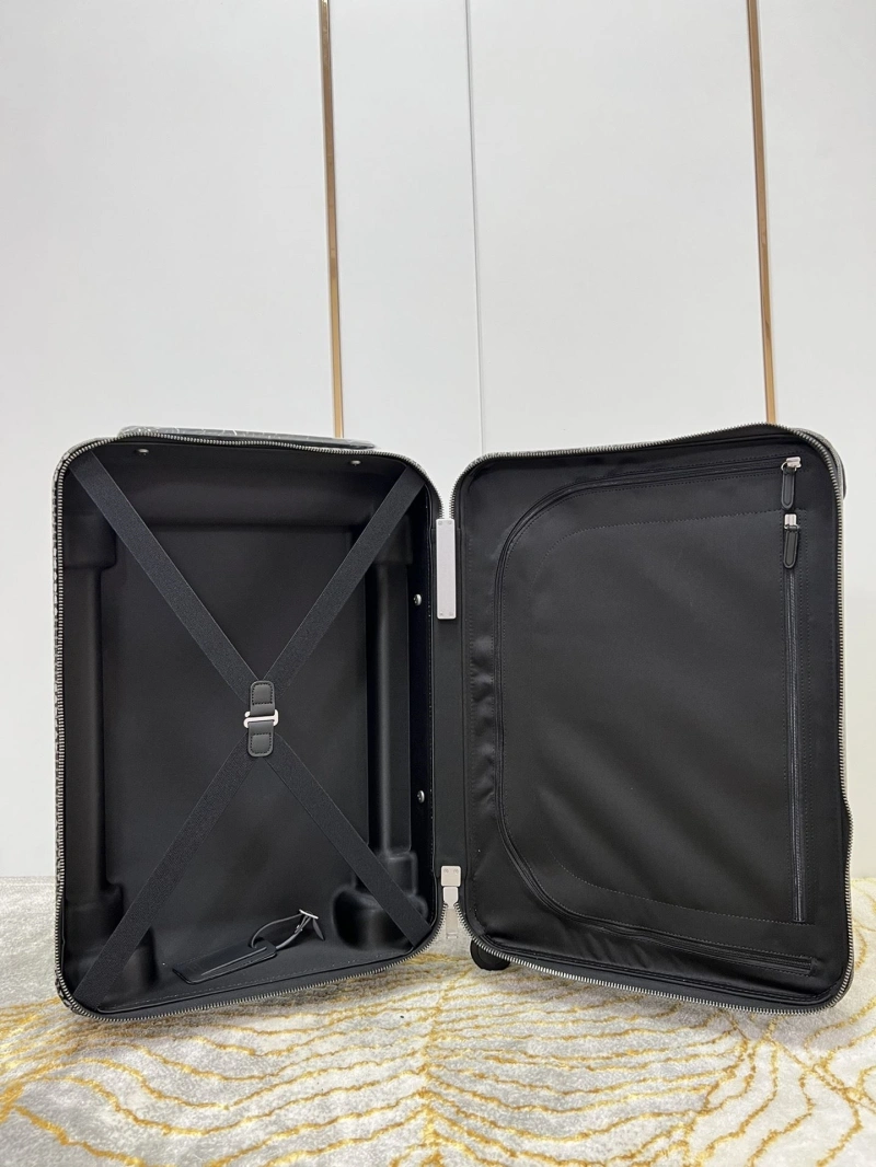 Durable LX Suitcase 25656