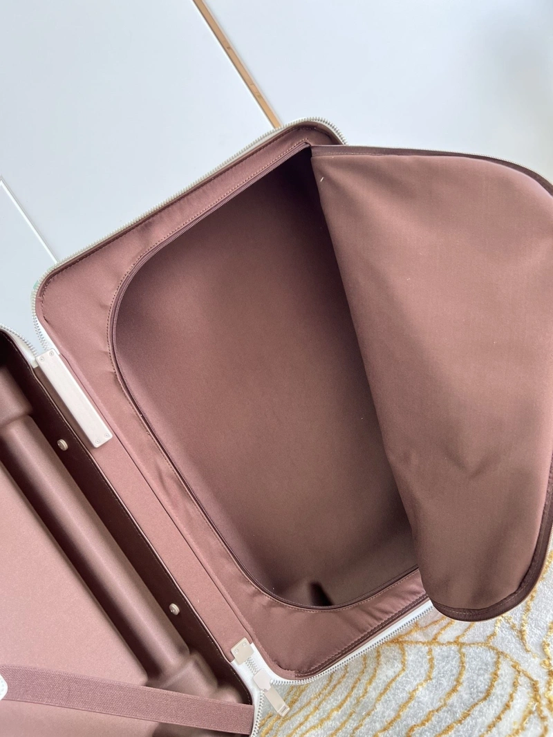 Soft LX Suitcase 25658