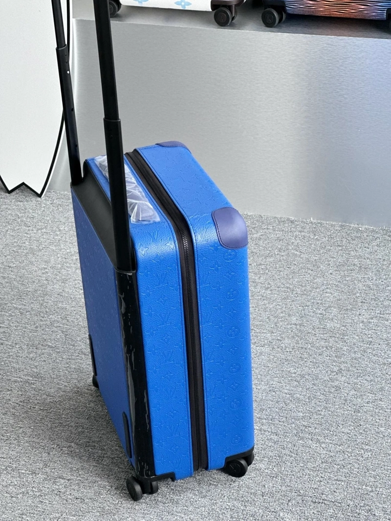 GoodFit LX Suitcase 25752