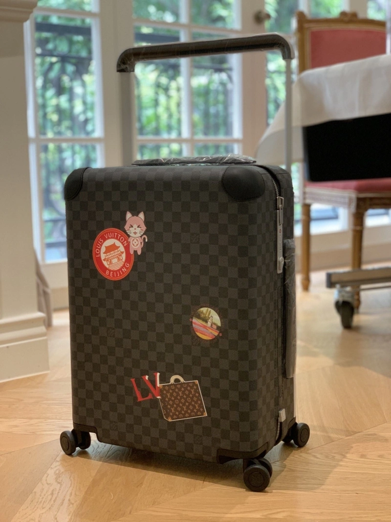 Unique LX Suitcase 25663