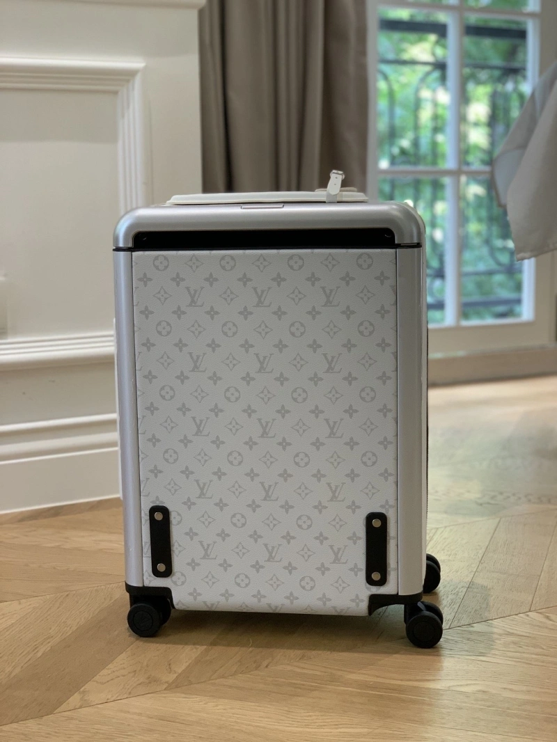 Soft LX Suitcase 25647