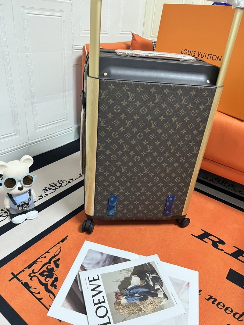 Compact LX Suitcase 25625