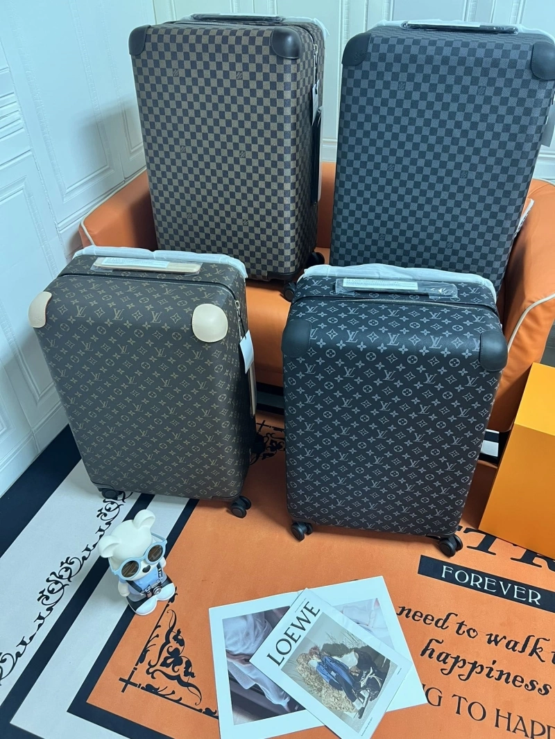 Compact LX Suitcase 25625