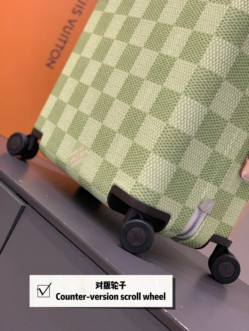 Efficient LX Suitcase 25606