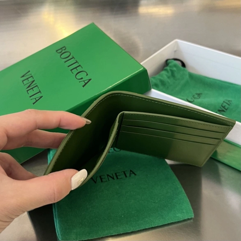 Efficient BX Wallets 81012