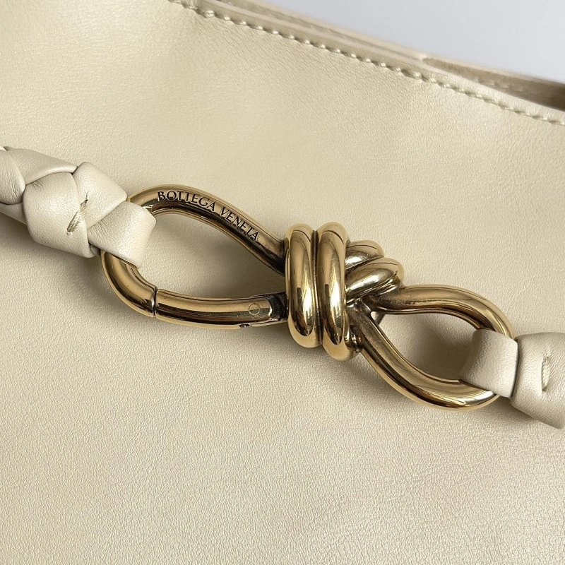 Trendsetting BX Top Handle Bags 81159