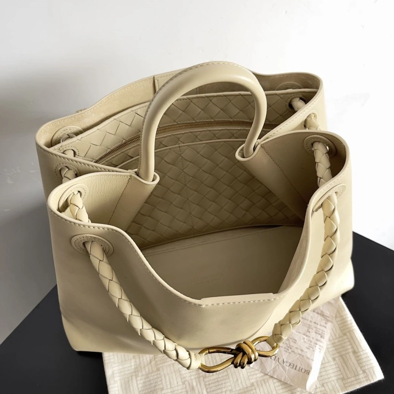 Trendsetting BX Top Handle Bags 81159