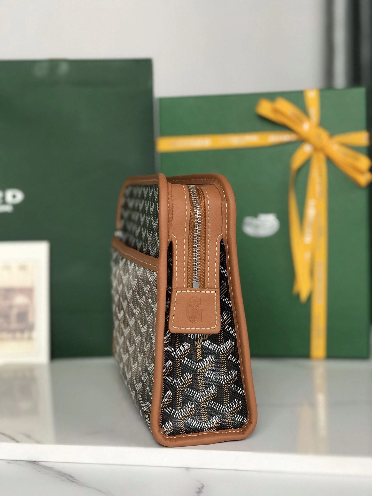 Resilient Gxyxrd Cosmetic Bags 83335