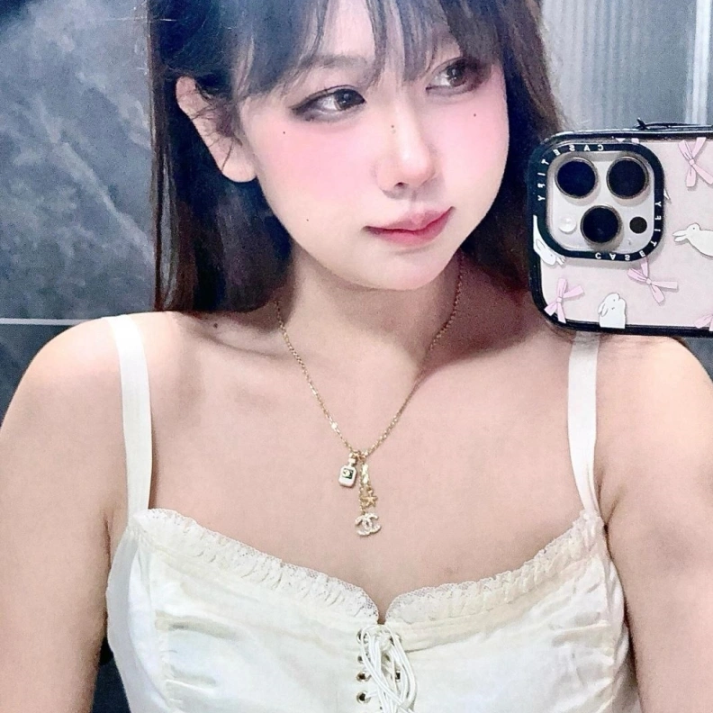 HighQuality Chxnxl Necklaces 286923