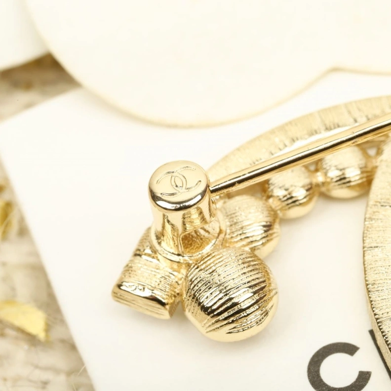 UrbanStyle Chxnxl Brooches 287895