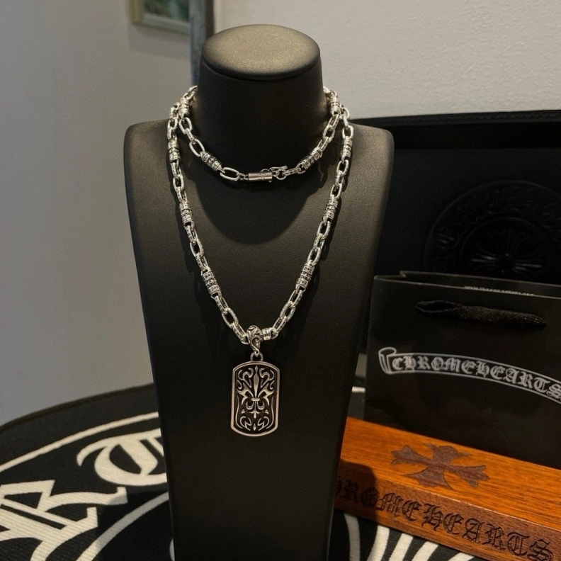 Chrxmx Hxxrts Necklaces Elegant 298019