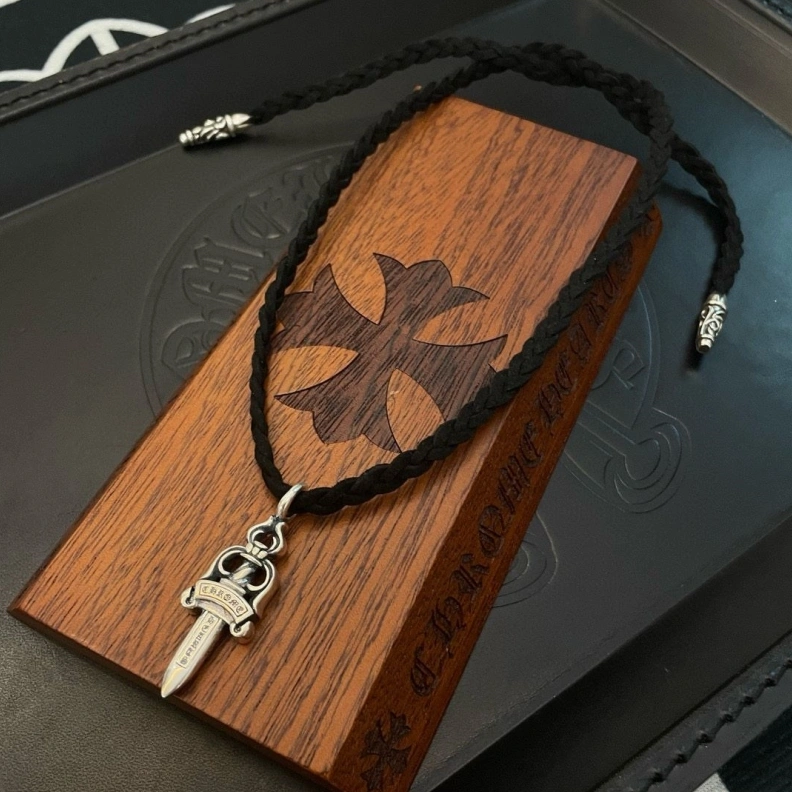 Affordable Chrxmx Hxxrts Necklaces 298015