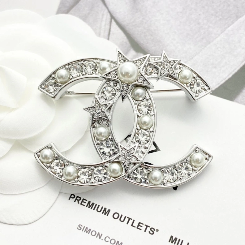 HighQuality Chxnxl Brooches 287883
