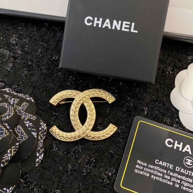 Timeless Chxnxl Brooches 287873