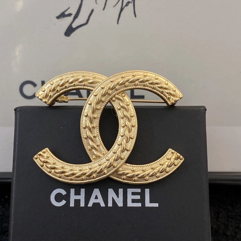 Timeless Chxnxl Brooches 287873