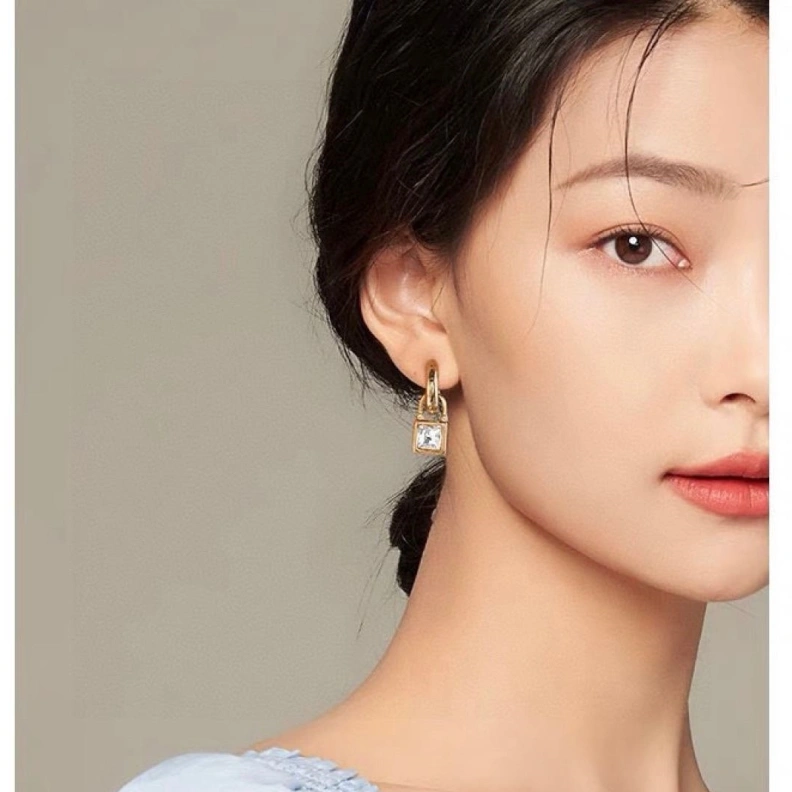 Trendsetting Cxlxne Earrings 283497