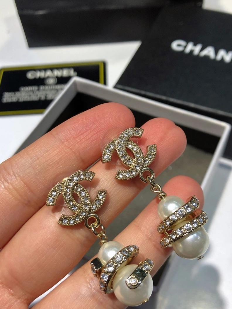 Breathable Chxnxl Earrings 287690