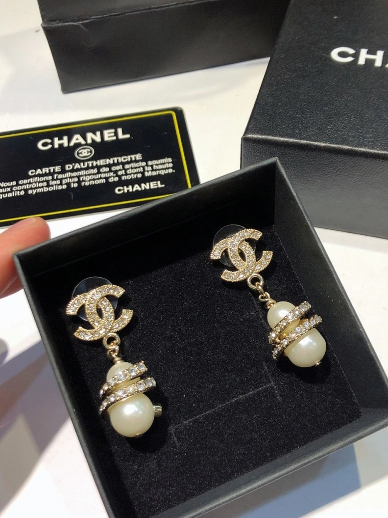 Breathable Chxnxl Earrings 287690