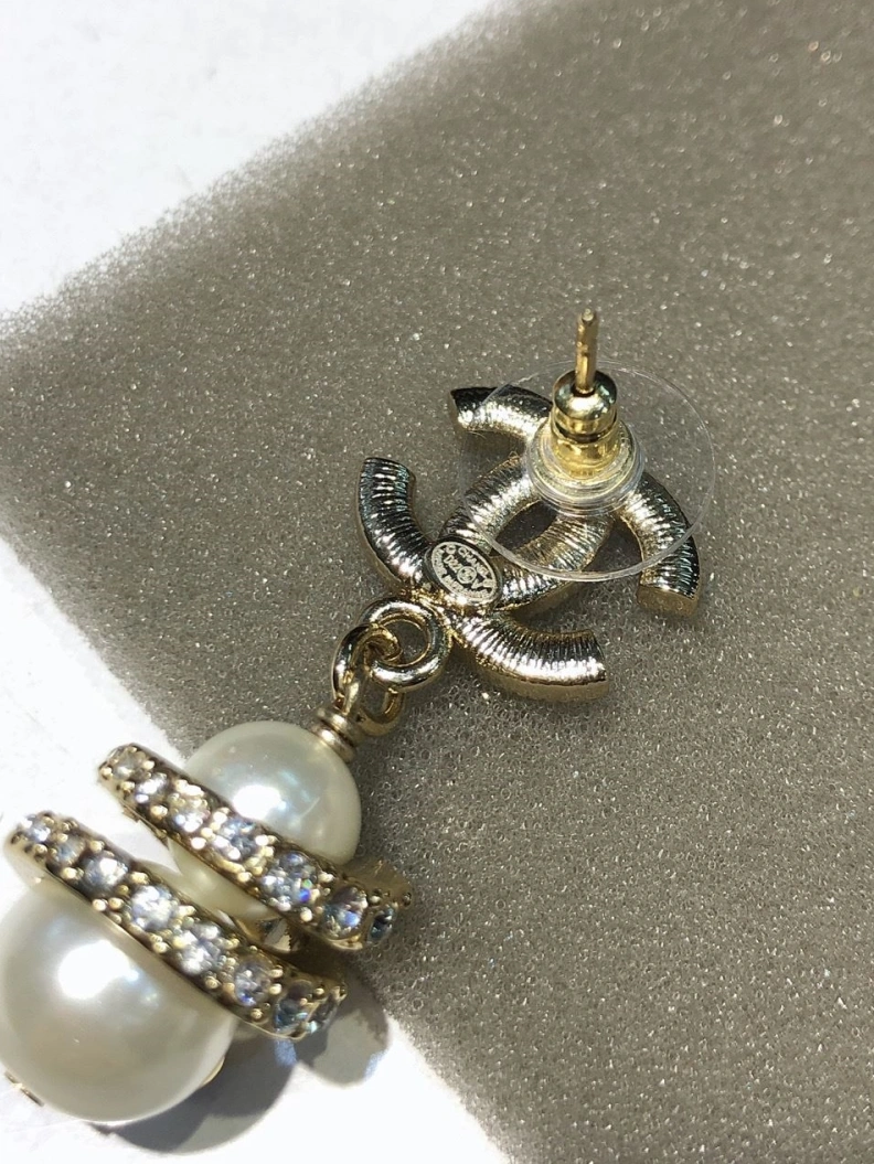 Breathable Chxnxl Earrings 287690