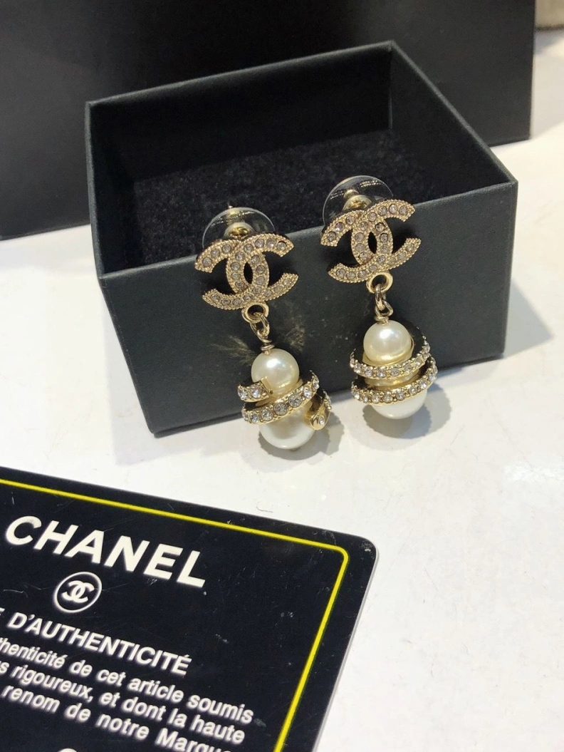 Breathable Chxnxl Earrings 287690