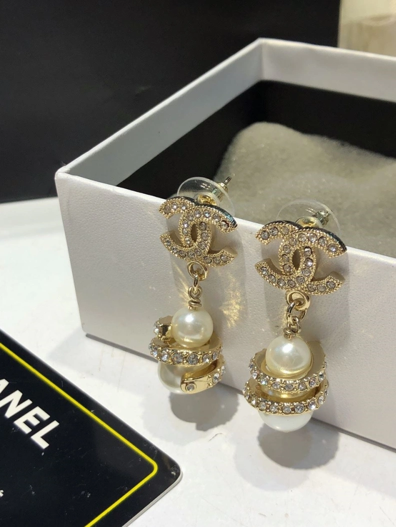 Breathable Chxnxl Earrings 287690