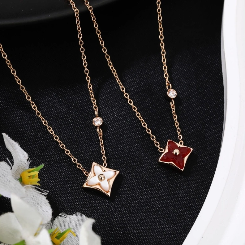 Fashionable LX Necklaces 309449