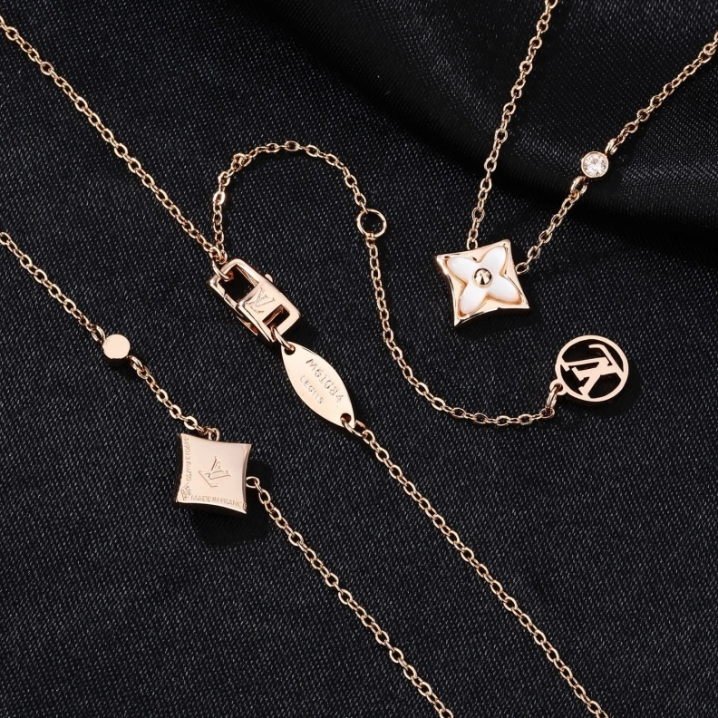 Fashionable LX Necklaces 309449