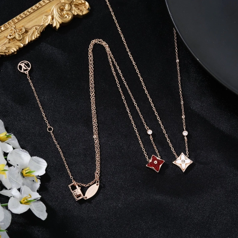 Fashionable LX Necklaces 309449