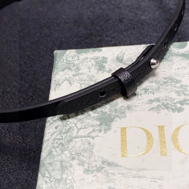 Classic Christian Dxxr Necklaces 294431