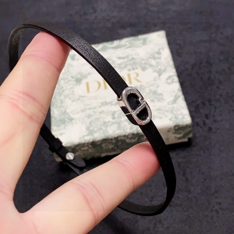 Classic Christian Dxxr Necklaces 294431