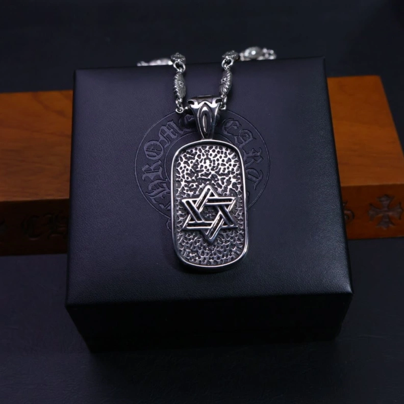 Chrxmx Hxxrts Necklaces Comfortable 298022