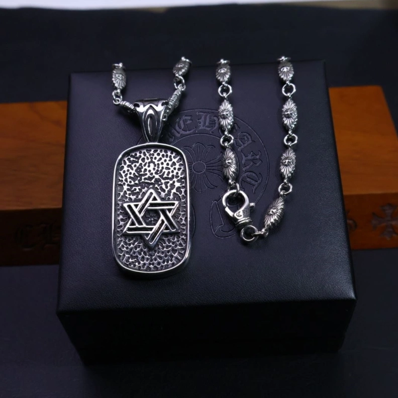 Chrxmx Hxxrts Necklaces Comfortable 298022