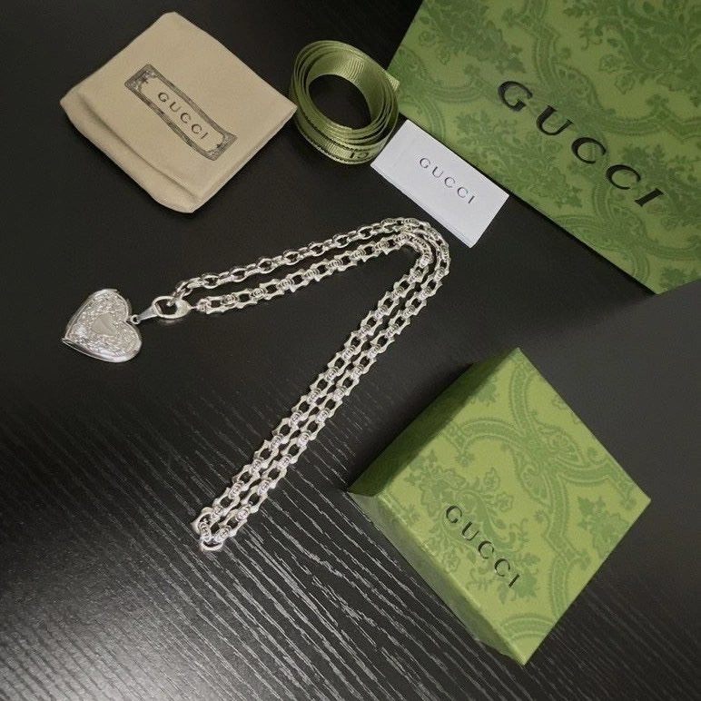 Compact Gxccx Necklaces 303117