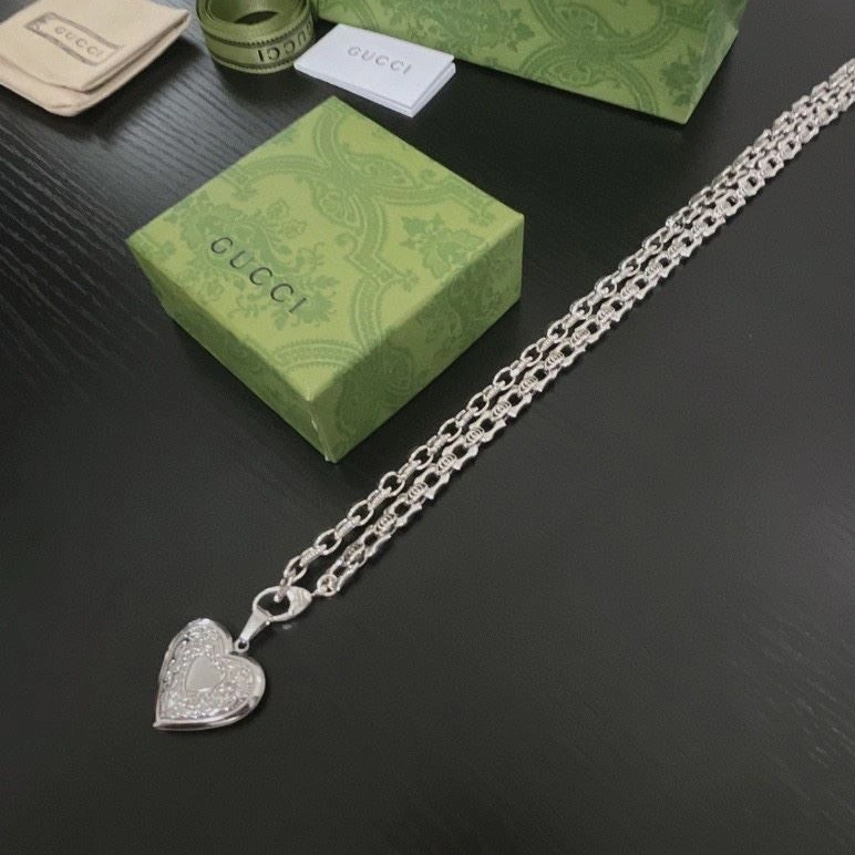 Compact Gxccx Necklaces 303117