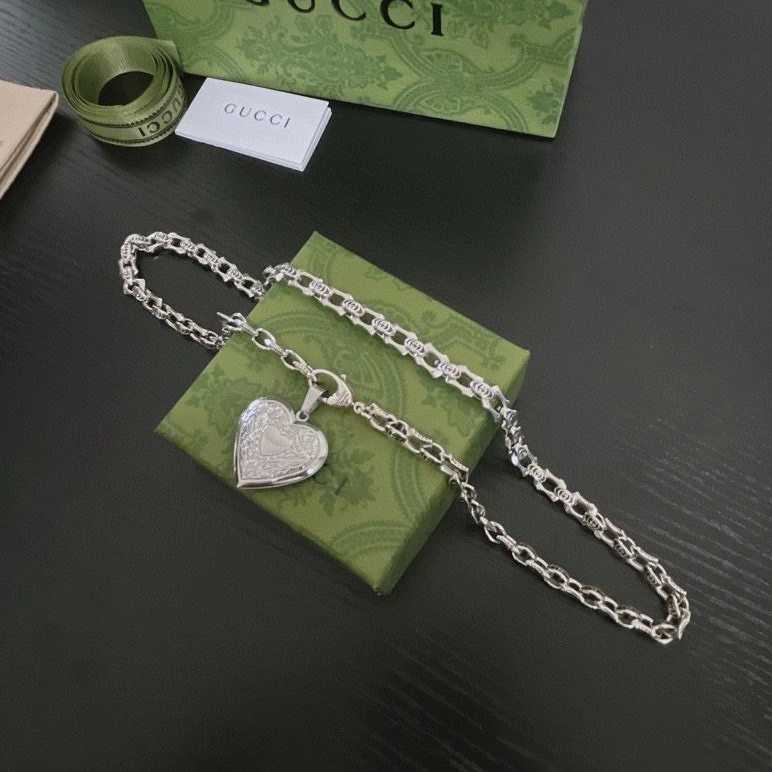 Compact Gxccx Necklaces 303117