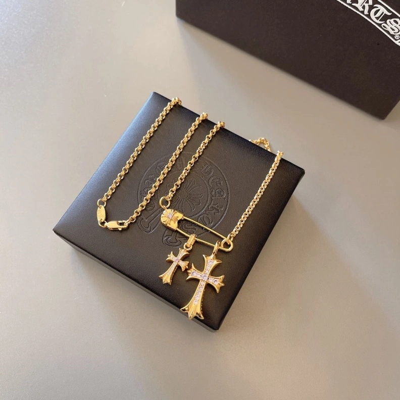 GoodFit Chrxmx Hxxrts Necklaces 298000
