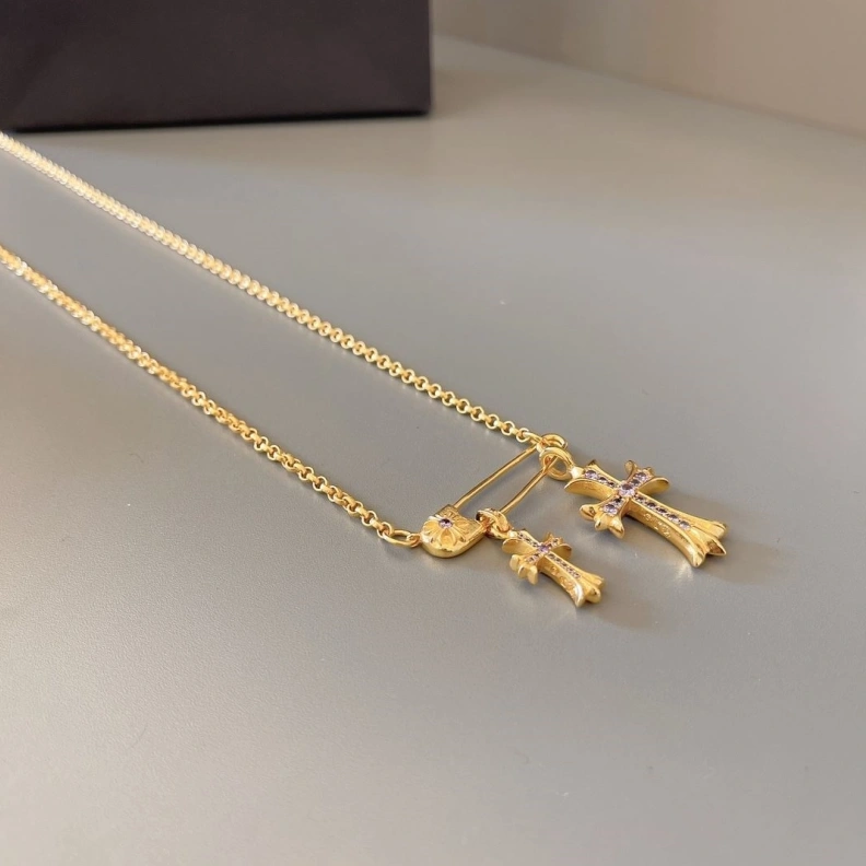 GoodFit Chrxmx Hxxrts Necklaces 298000