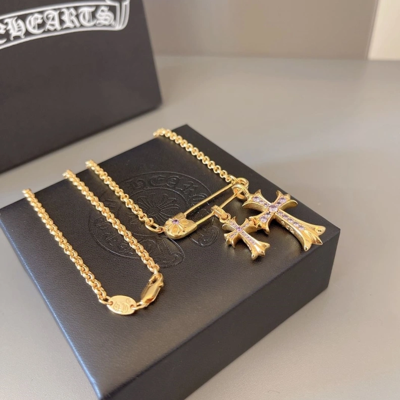 GoodFit Chrxmx Hxxrts Necklaces 298000