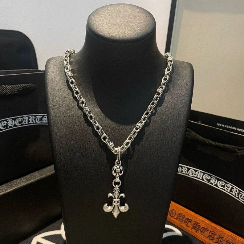 Compact Chrxmx Hxxrts Necklaces 297996