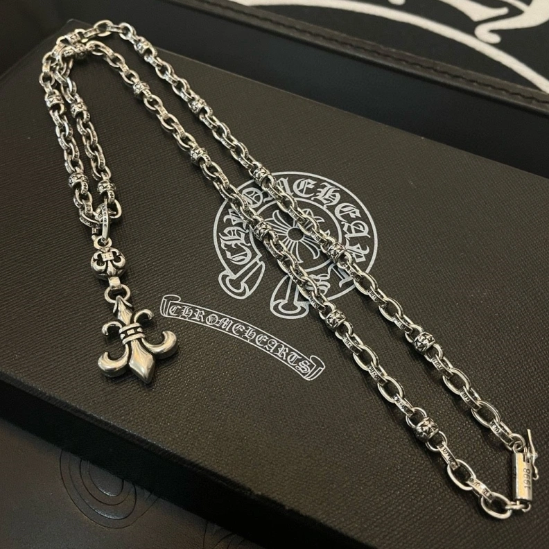 Compact Chrxmx Hxxrts Necklaces 297996